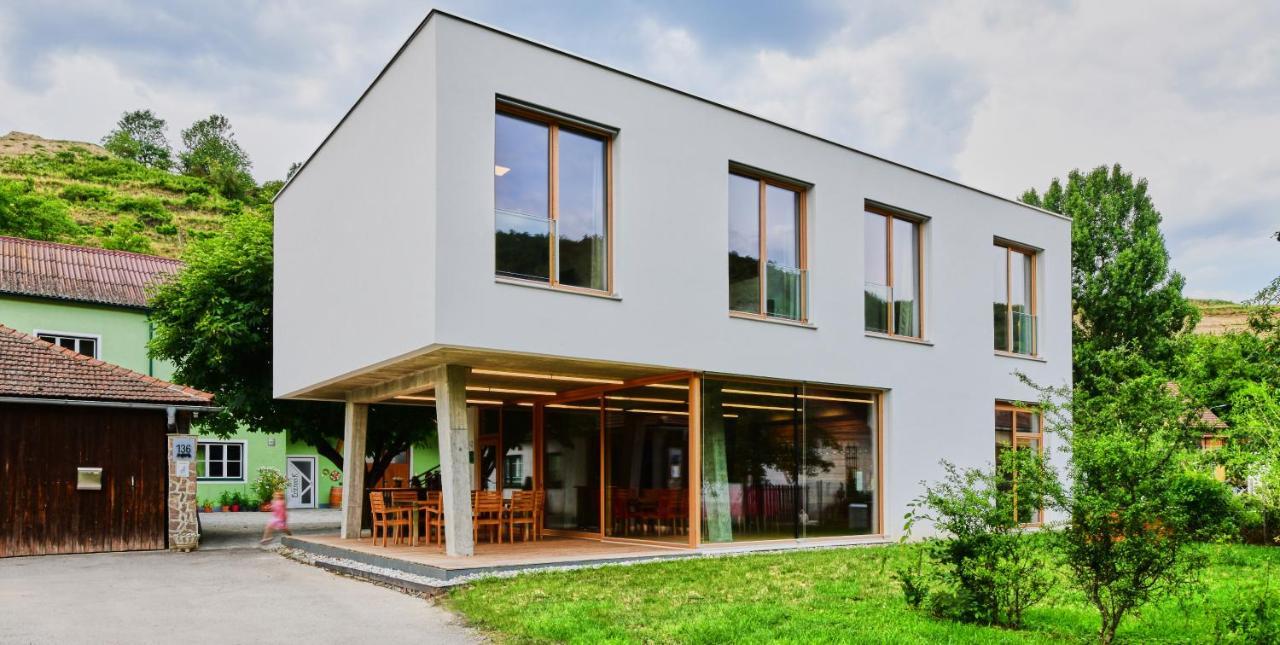 Ferienwohnung Am Weingut Eisenbock Strass  Dış mekan fotoğraf