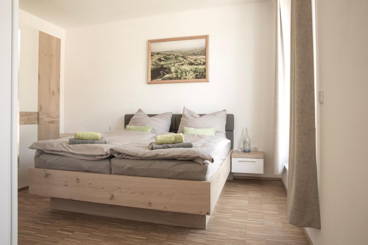 Ferienwohnung Am Weingut Eisenbock Strass  Dış mekan fotoğraf